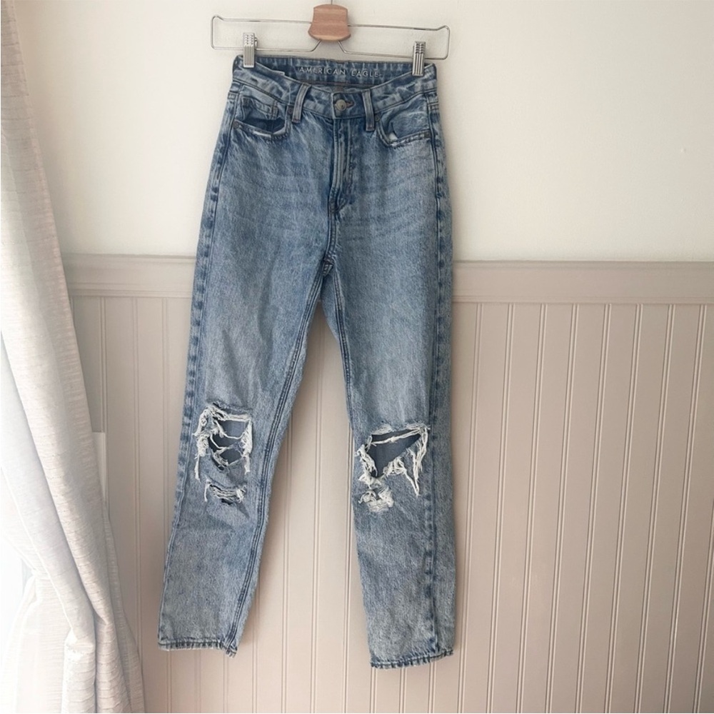 American Eagle Outfitters Light Blue Distressed Boyfriend Jeans 00